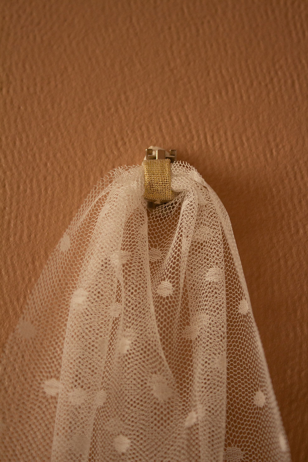 Miniature : Voile pan en plumetis blanc cassé avec ou sans le maxi noeud en soie
