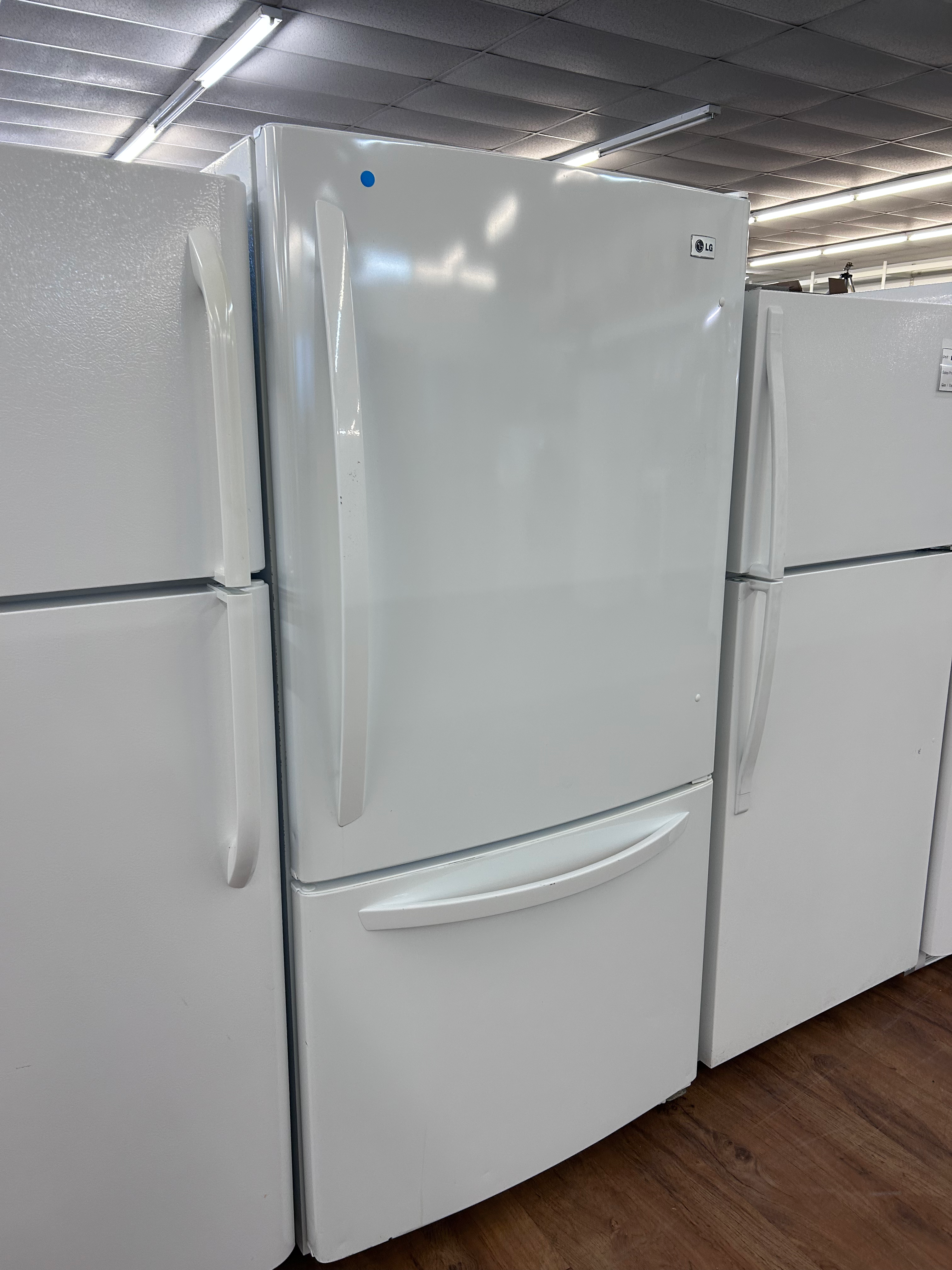 33” LG Refrigerator 