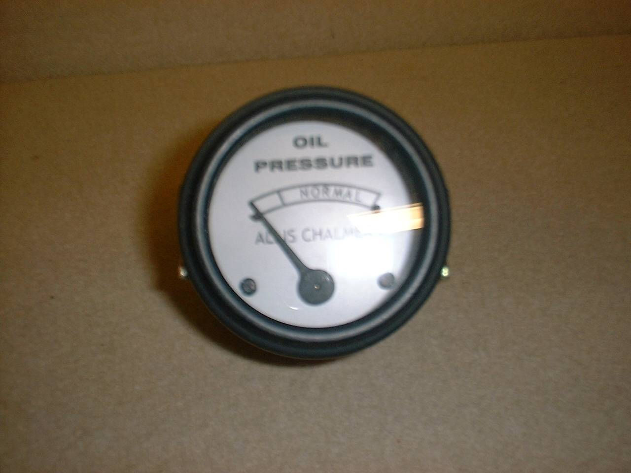 1500-02A Oil Pressure Gauge: w/ White backround w/Allis-Chalmers name Mechanical