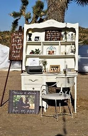 The Vow Keeper | Wedding Planner - Wedding Officiant - Photographer - Joshua Tree, CA.