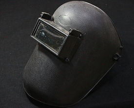 หน้ากากเชื่อมเหล็ก