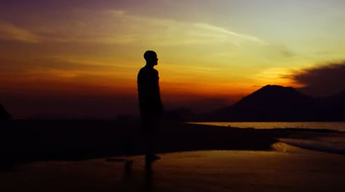 Cameron Saul cena clipe música boipeba