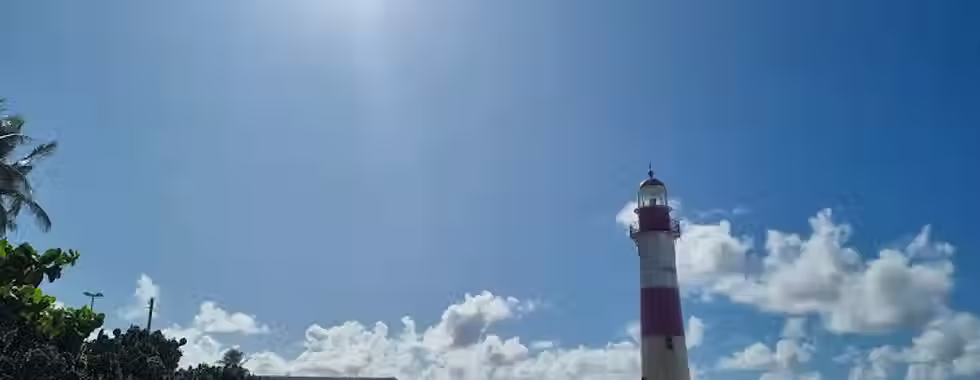 Praia de Itapuã: como chegar, o que fazer e outras dicas