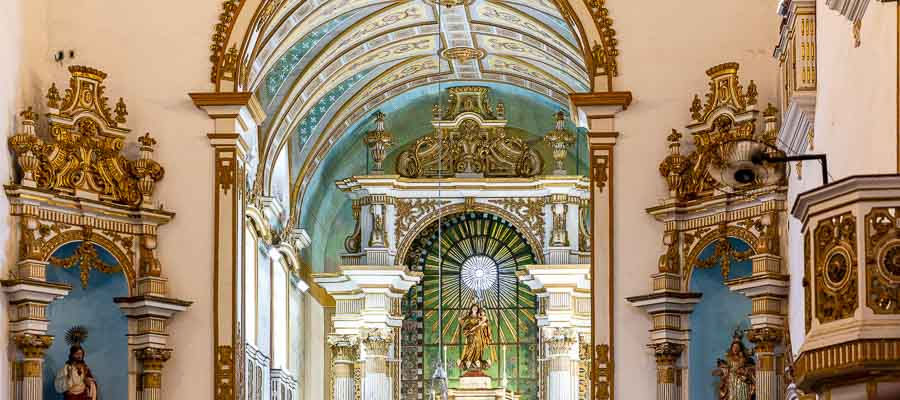 estruura interna da igreja nossa senhora da vitoria e forte sao diogo