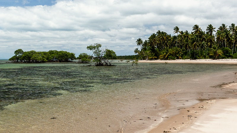 Praia da Ponta dos Castelhanos paradisíaca em boipeba