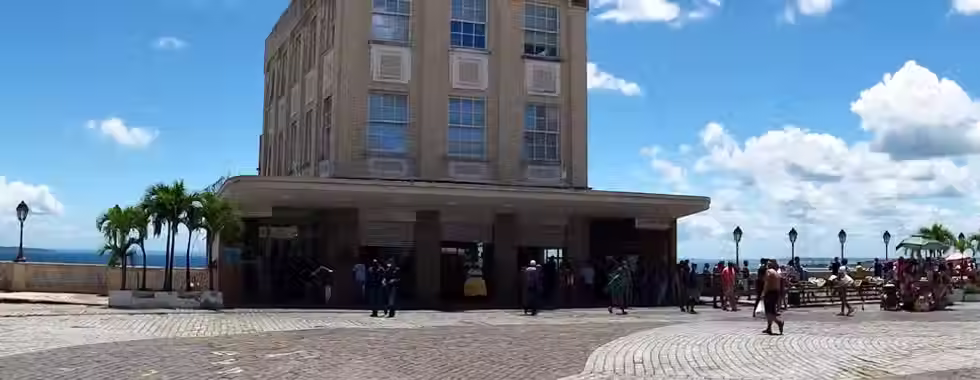 Praça Tomé de Sousa: saiba mais da Praça Municipal