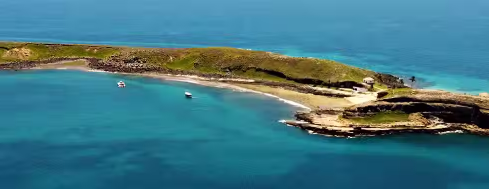 4 passeios em Abrolhos para se deslumbrar com as belezas oceânicas