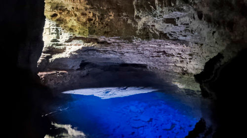 luz incidindo na lagoa azul itaete bahia