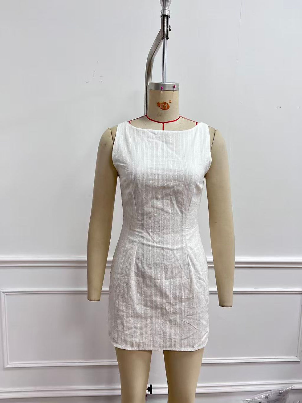 Thumbnail: Women's sleeveless backless mini dress, round neck, back tie mini dress, tie-wai