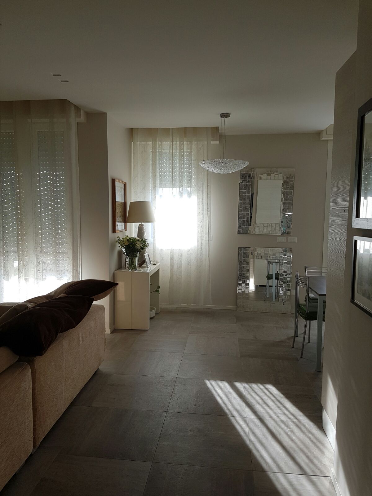 La tua sala e cucina in unico ambien
