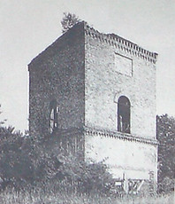Die Ruine des Förderturms Helenenschacht