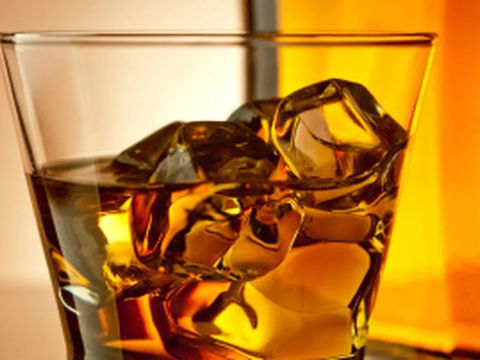 Clear Liquors: The Hangover-Friendly Choice for Responsible Imbibing