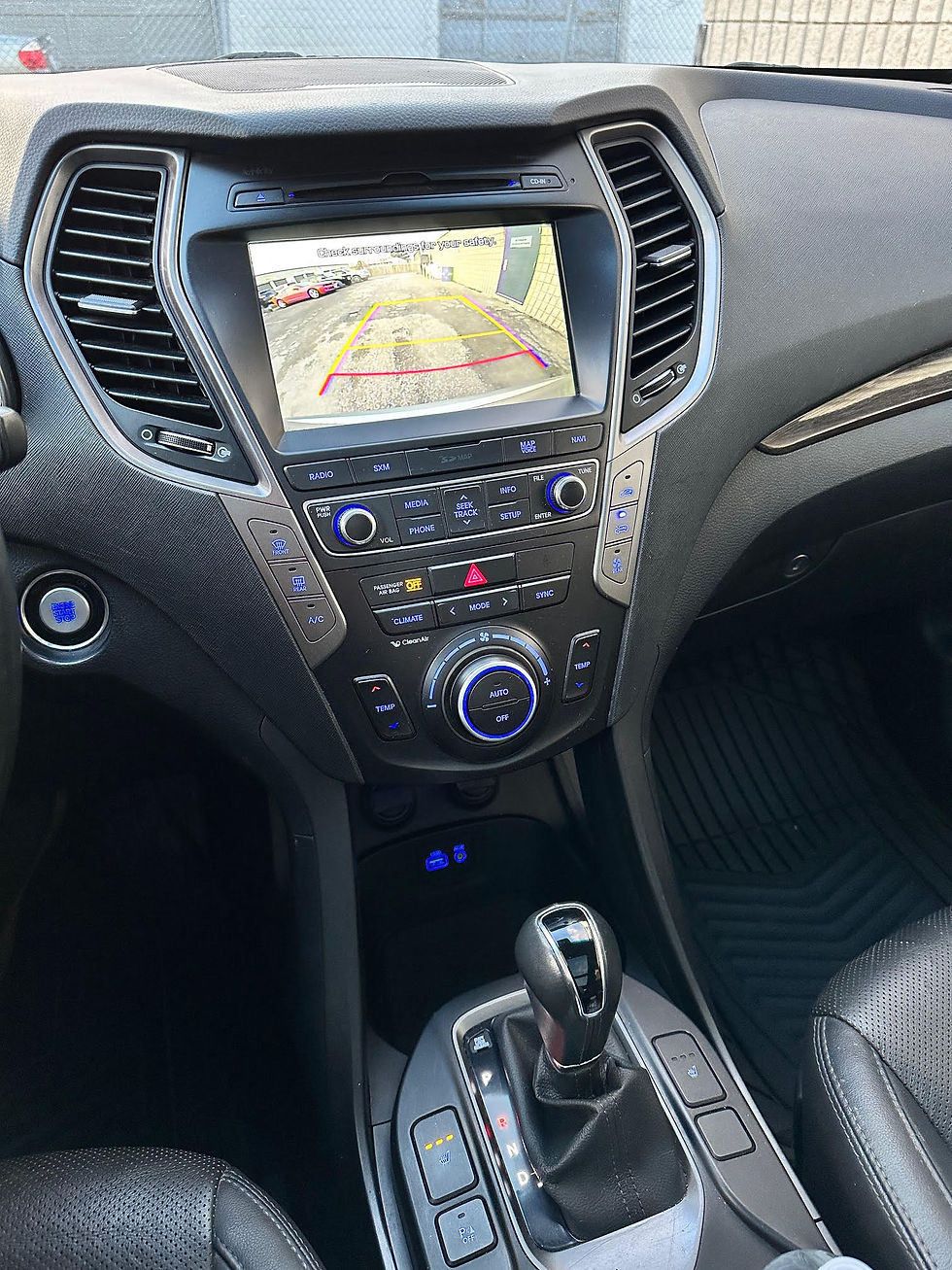 Thumbnail: 2017 Hyundai Santafe XL Limited