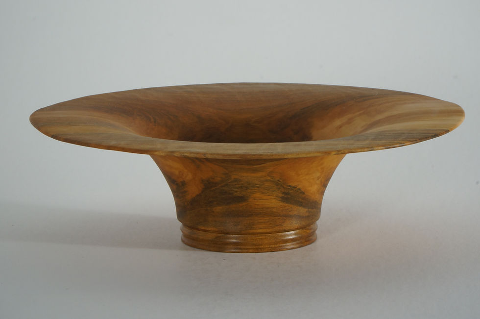 Medium Size Green Ash Bowl with Rounded Sides and Flared Base view of side 1