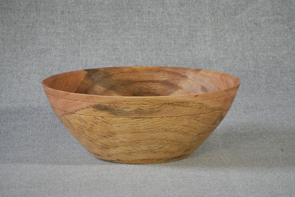 Medium Willow Oak Bowl with Linear Engraved Outer Surface Side 1