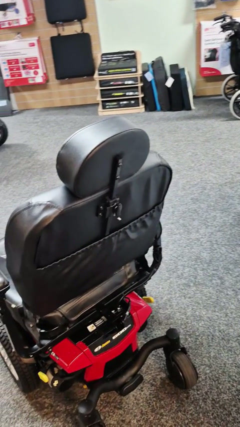 Thumbnail: Preowned Sunrise Jive M Powered Wheelchair - Video