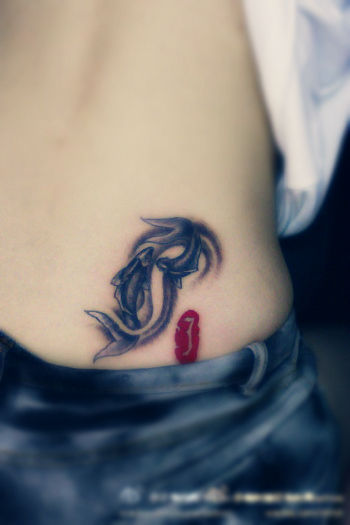 free-tattoo-design-fish-hip-tattoo.jpg