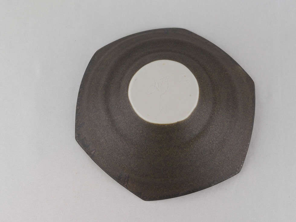サムネイル： 青磁六角鉢・黒 Ceramic Hexagon Bowl / Black