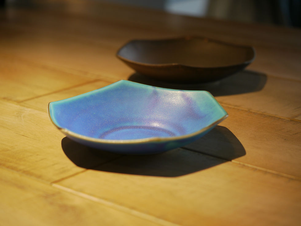 サムネイル： 青磁六角鉢（小）・ラマンチャブルー Ceramic Hexagon Mini Bowl / Blue