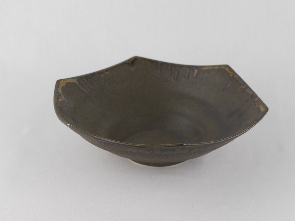サムネイル： 青磁六角鉢・黒 Ceramic Hexagon Bowl / Black