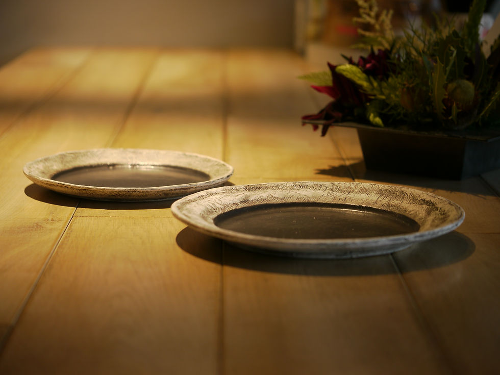 サムネイル： ＜完売>泥彩黒プレート_大 Black Muddy Plate Large