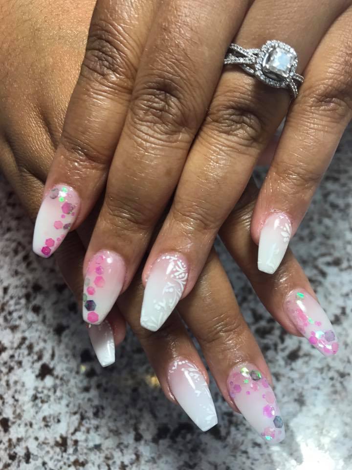 Home En Vogue Nails & Spa