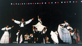 Lo storico gruppo Folk La Bella Cumpagnie creato da Michele Màngano compie 40 anni di attività!