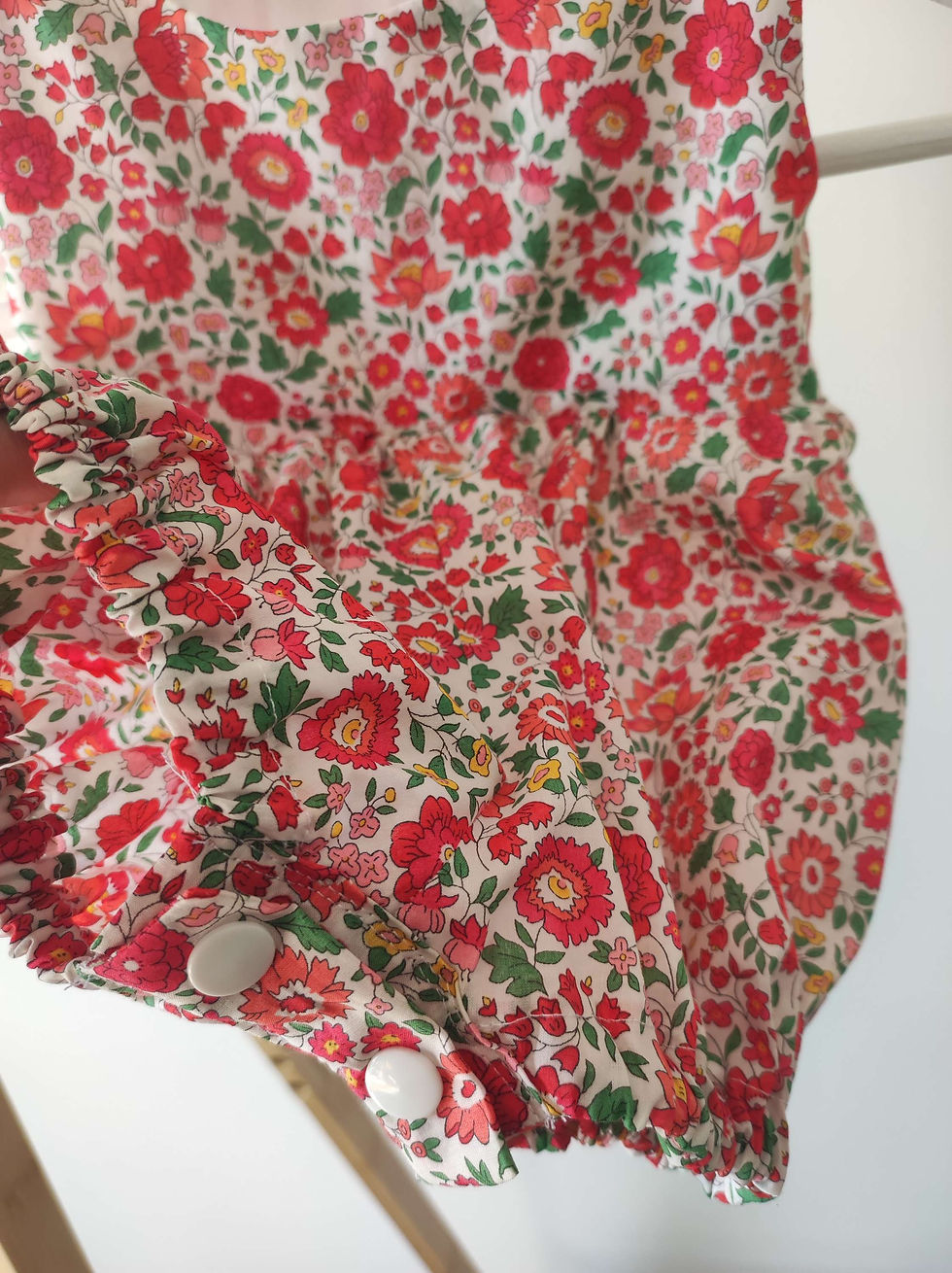 Miniature : Barboteuse en liberty taille 3 mois