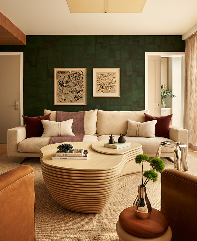 EscalanteStudios_InteriorDesign_LivingRoom_Manhattan_ModernSofa_AccentWall_OpenDoor_03.jpg