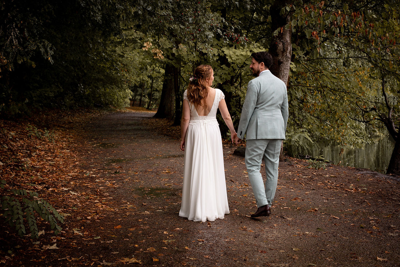 Herbsthochzeit Fotoshooting Hochzeit im Wald