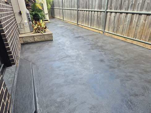 Sealed_Concrete Pathway_Charcoal Concrete_S2M Construction