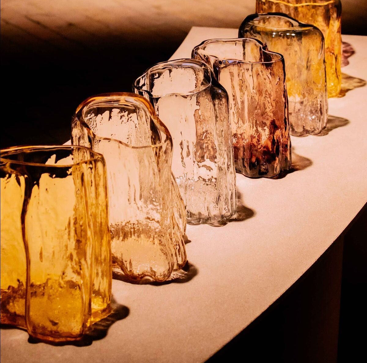 Phytotelma vaas Amber