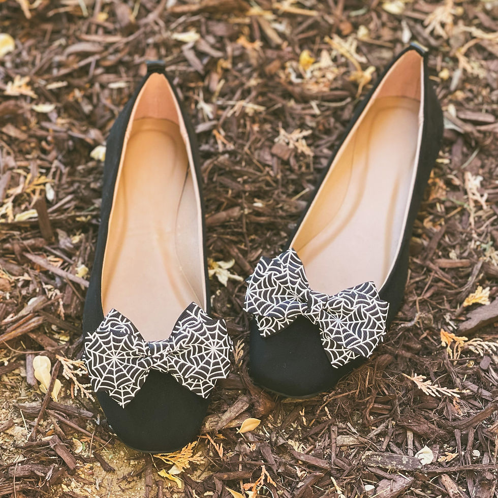 Thumbnail: Spider Web Bow Shoe Clips