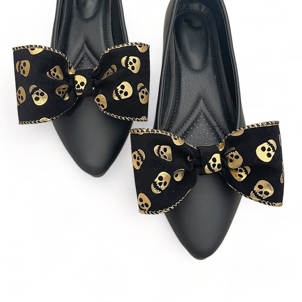 Thumbnail: Glamour Skulls Bow Shoe Clips