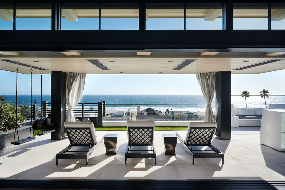An indoor and outdoor space overlooking the ocean in Hermosa Beach