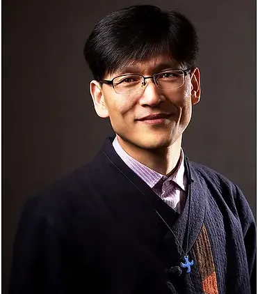 Portrait picture of St. Paul's pastor, Rev. Dr. Jaegil Lee