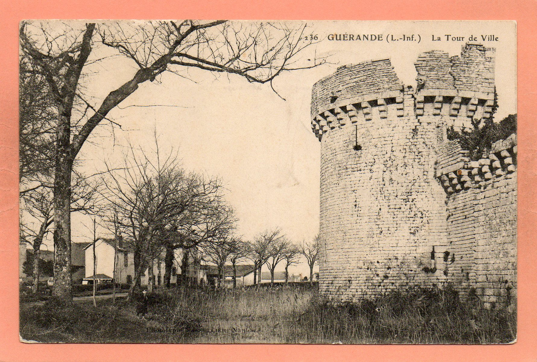dept 44 - 236 - GUERANDE - La tour de Ville