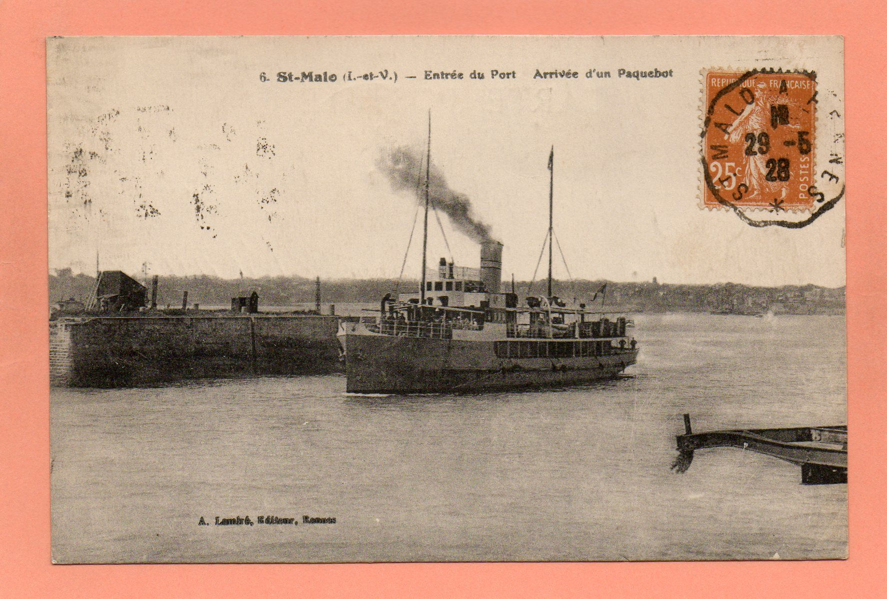 dept 35 - 6 - SAINT-MALO - Entrée du Port - Arrivée d'un Paquebot