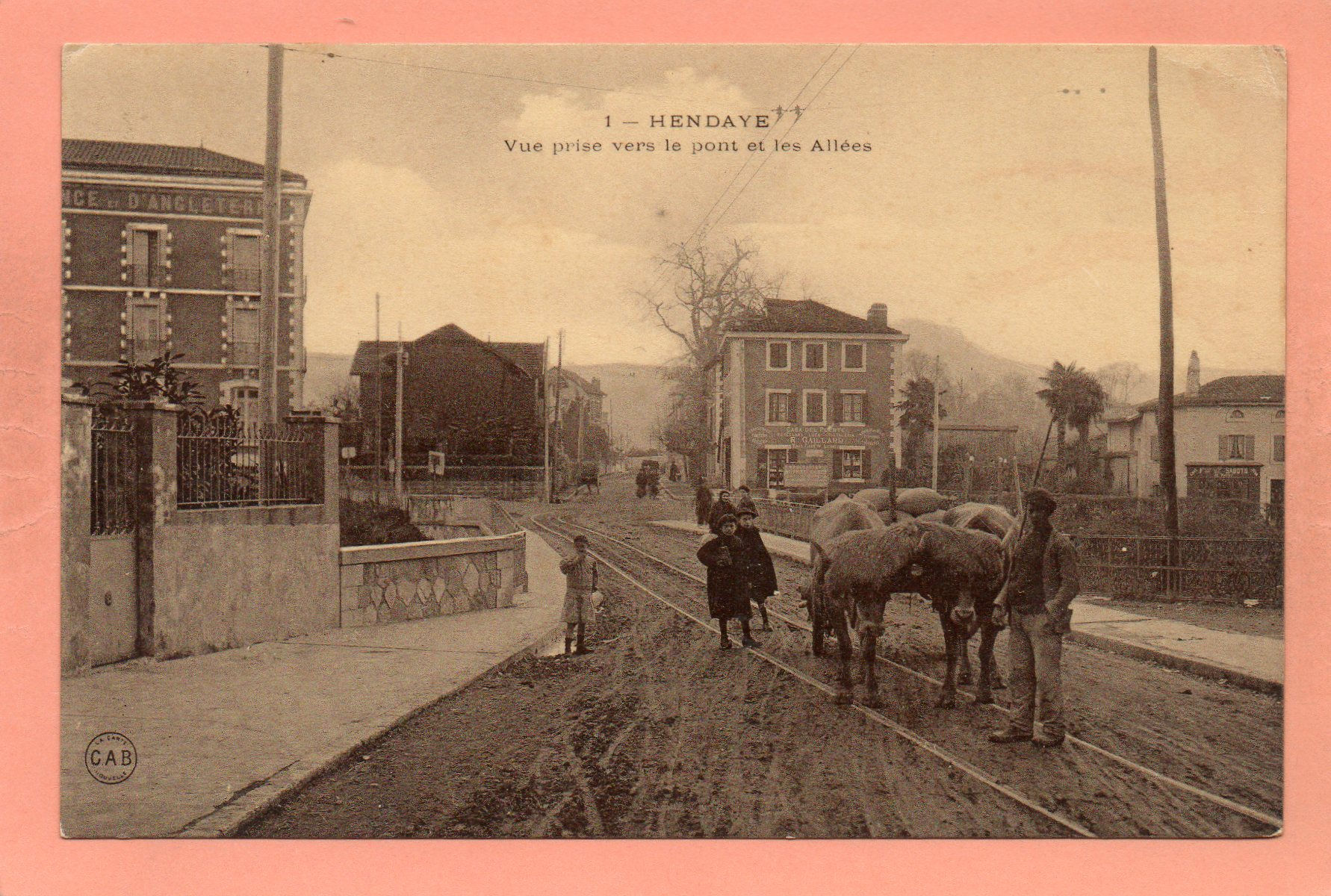 dept 64 - 1 - HENDAYE - Vue Prise vers le pont et les Allées