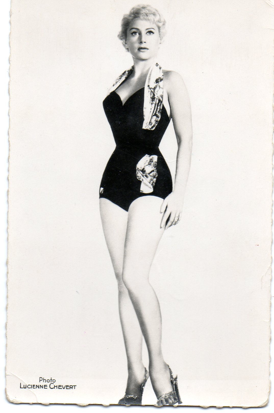 357 - (1) - Martine CAROL
