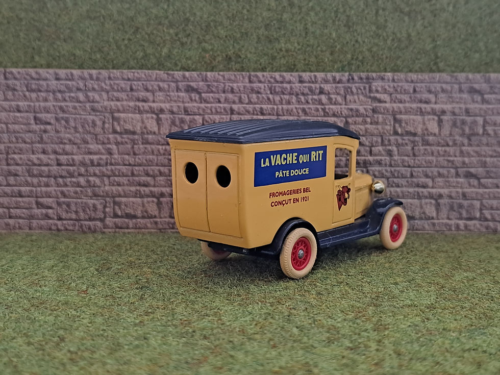 Miniature : Van Chevrolet 1928 - La Vache Qui Rit - Côté Droit