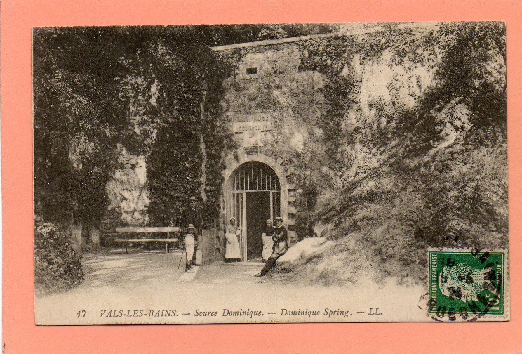 dept 07 - 17 - (1) - VALS-les-BAINS - Source Dominique