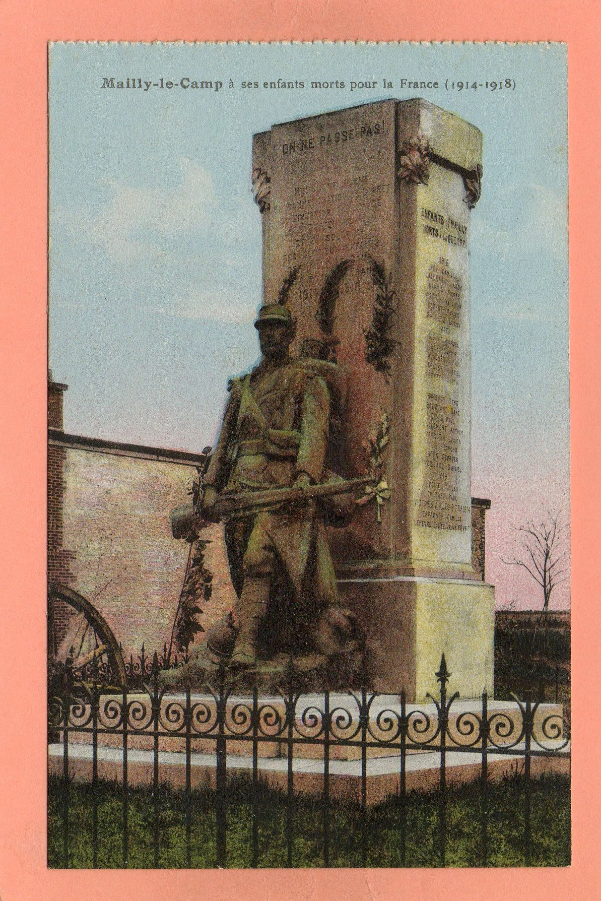 dept 10 - MAILLY-LE-CAMP - A ses enfants morts pour la France (1914-1918)