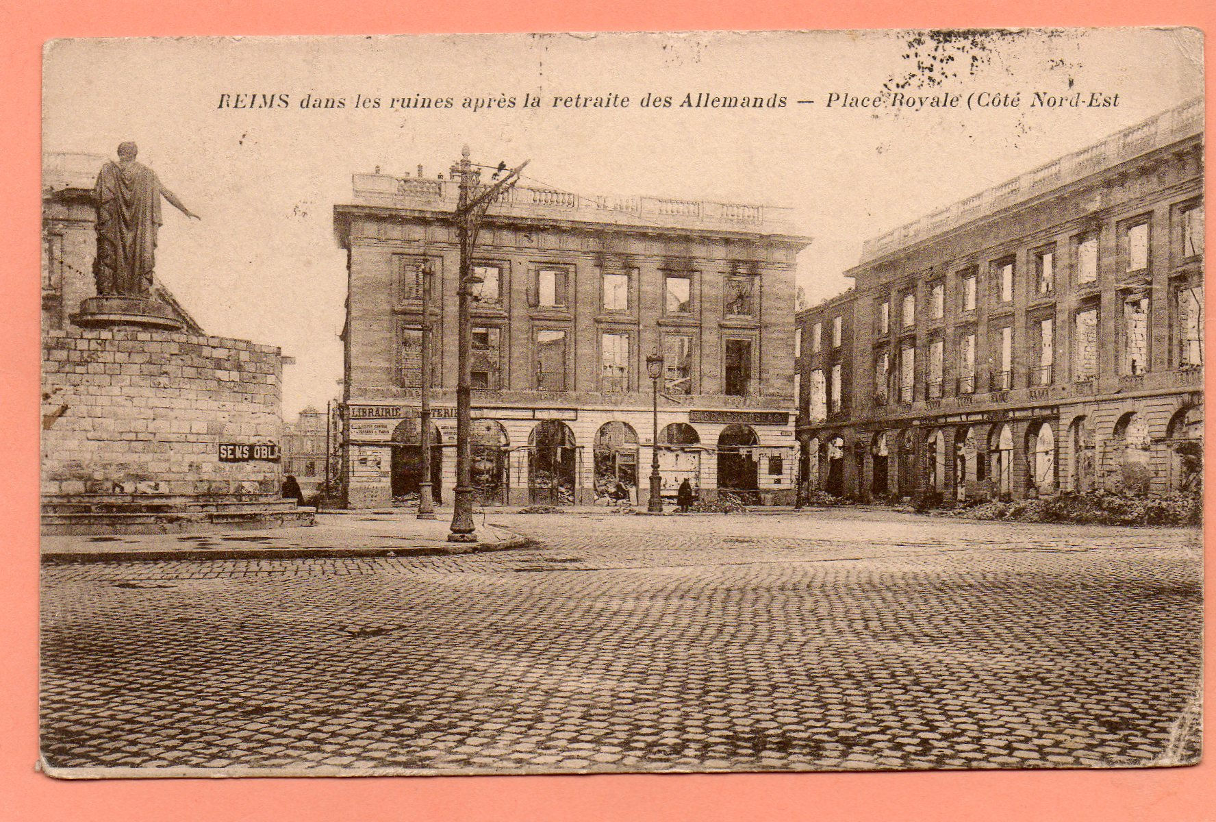 dept 51 - REIMS - Reims dans les ruines après la retraite des Allemands - Place
