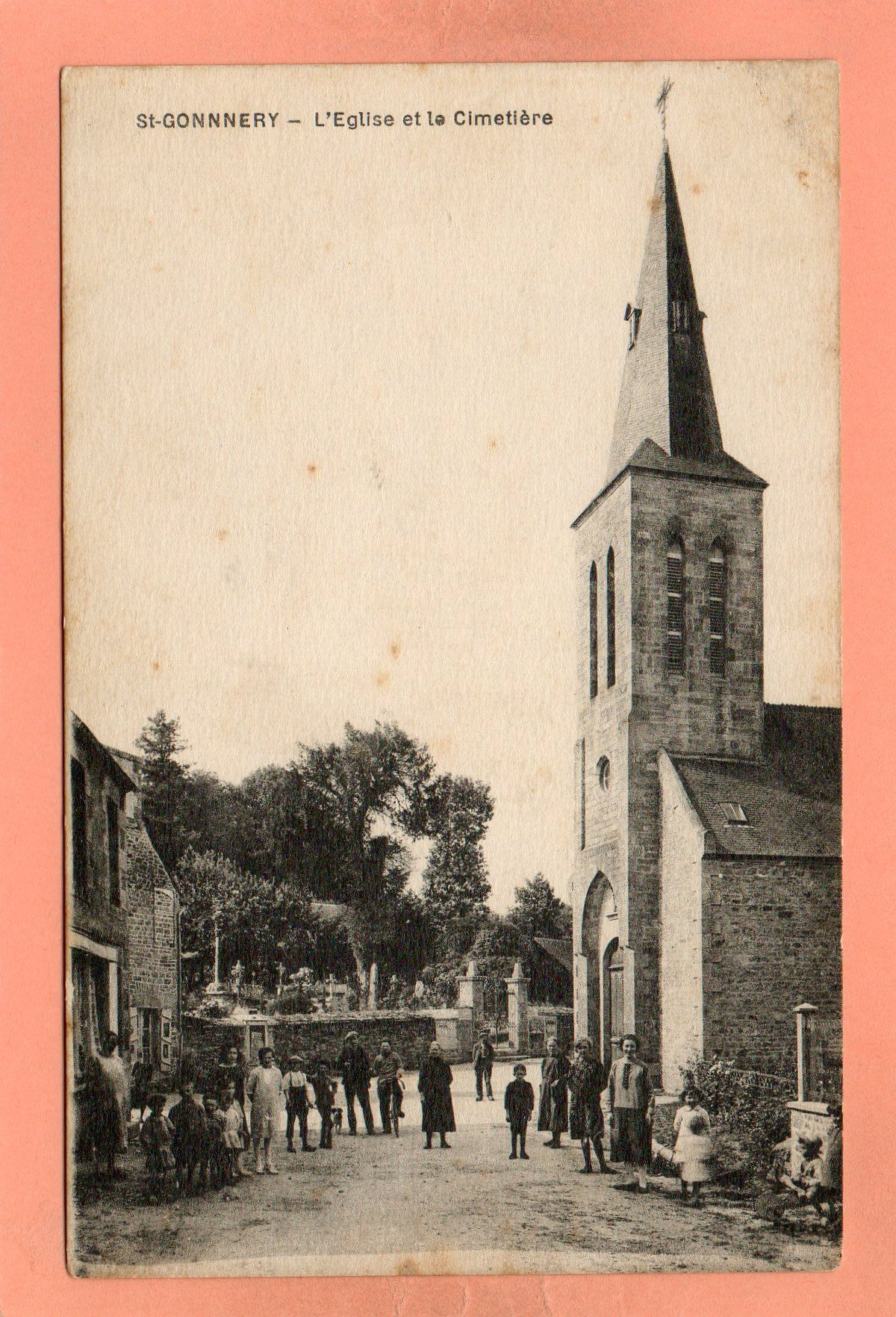 dept 56 - SAINT-GONNERY - L'Eglise et le Cimetière