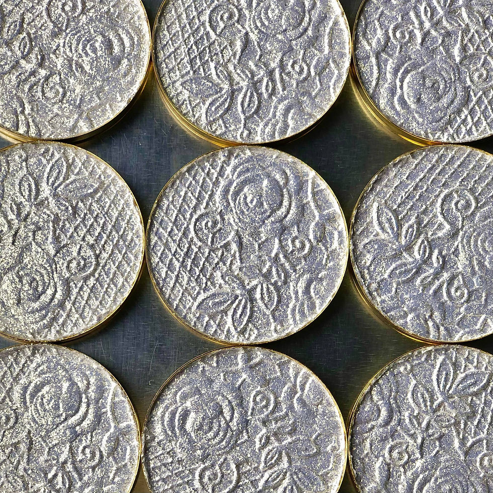 Thumbnail: Golden Romance