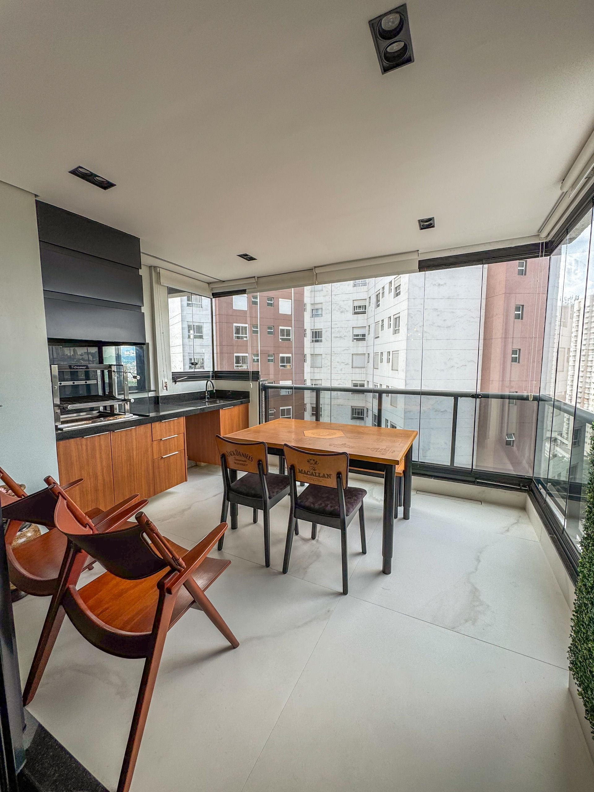 APARTAMENTO 100% MOBILIADO EM ALPHAVILLE