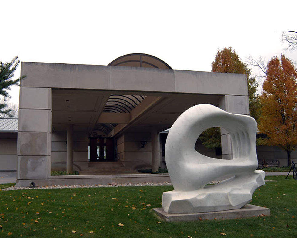 White Carrara marble Nelson collection Michigan H. 220cm