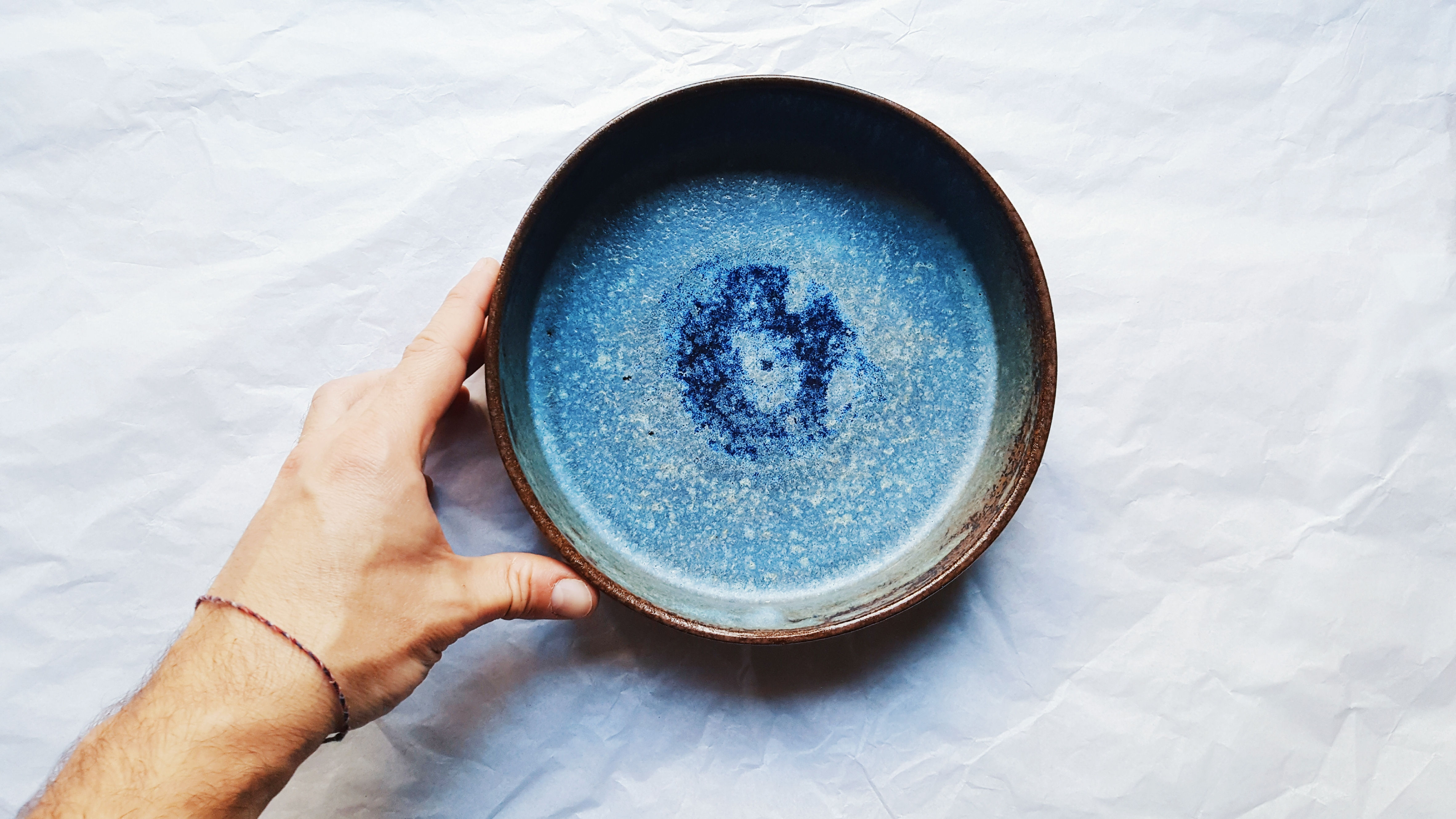 Mavi çukur seramik tabak