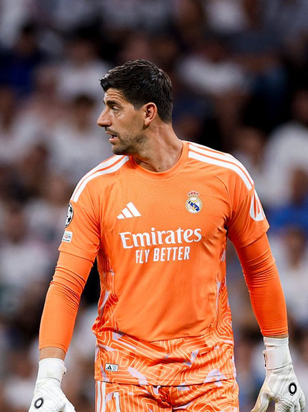 El Madrid gana al Inter ante un Bernabéu nervioso